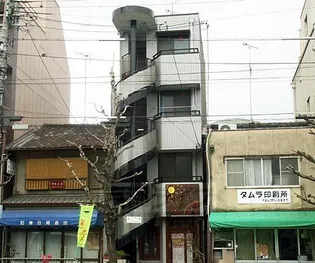 マザリビルの画像