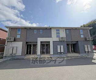 メーデル クーリーの画像