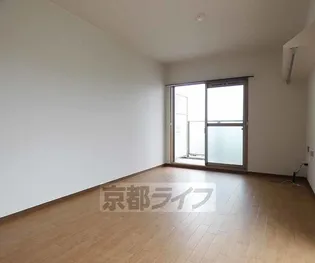 メゾン・ヴィーナス【6-F号室】の居間