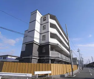 Latour 京【3階】の外観