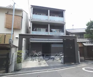 Appartamento御所東【201号室】の外観