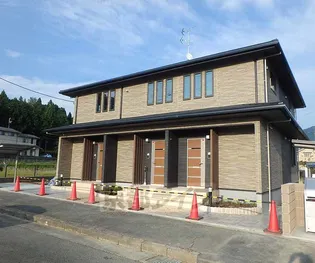 「レクロッシュ」【1階】の外観