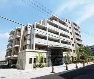 パラドール四条山ノ内ウエストシティ【6階】の外観