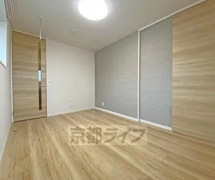 シャーメゾン中御門【301号室】の居間