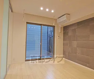 シャーメゾン紫竹【101号室】の居間