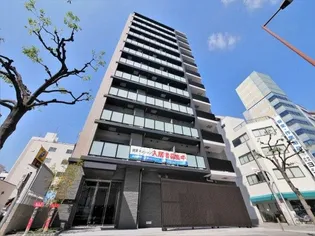 シーズンフラッツ阿波座【2階】の外観