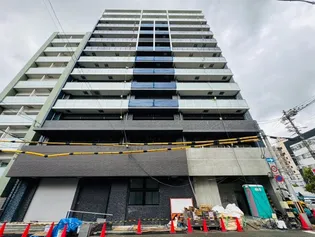 プレサンス難波デヴァンテ【4階】の外観