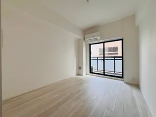 S-RESIDENCE難波大国町domina【7階】の居間