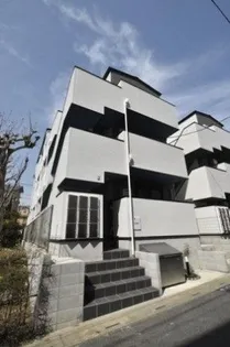 スリーエフハウスの画像