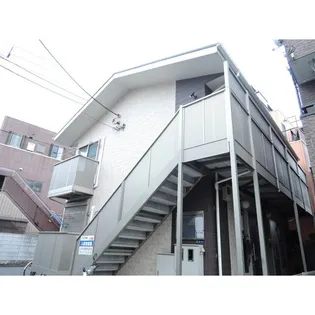 アムール グリーン【2階】の外観