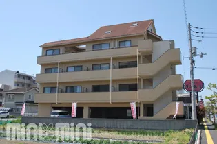 クオリティー山越【301号室】の外観