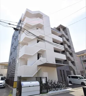 QUINZE LIEUの画像