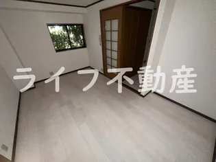 大宝グランシャリオ【1階】の外観