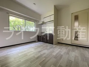 ラ・ボアコートIN花園【3階】の外観