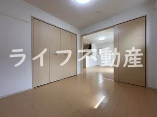 セレスコート花園【2階】の居間