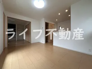 セレスコート花園【2階】の居間