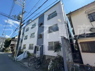 スリースターマンション【1階】の外観