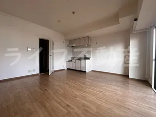 ヴィルヌーブ・ソシア【5階】の外観