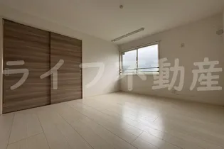 クワルト・ラナ【2階】の外観