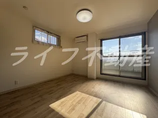 エヌエムトラントシス【2階】の外観