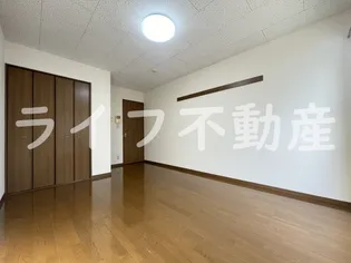 ウェール【1階】の外観