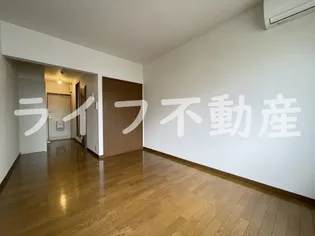 エステートピアナカタC棟【2階】の外観