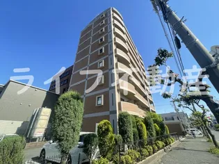 アット長田【601号室】の外観