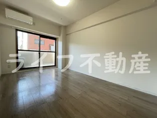 サンピリア小阪【5階】の外観