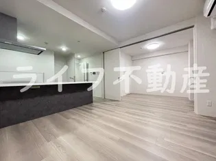 グランドレッセ今里【7階】の外観