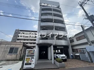 五位堂片岡マンション【6階】の外観