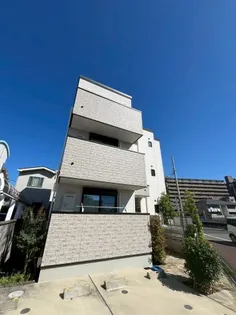 メゾンドコリーヌ上野芝 【3階】の外観