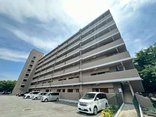 パンリーヴル【4階】の外観