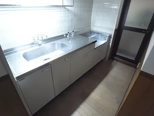 ガーネット森北町【1階】のキッチン