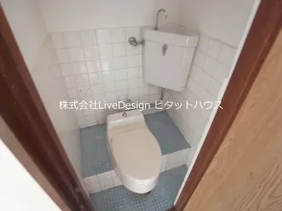 ニュー諏訪山マンション【1階】の内装