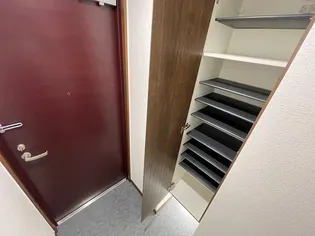 MANO MANSION【3階】の玄関