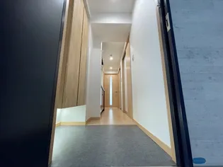 MANO MANSION【4階】の玄関