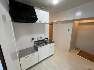 ドミールサニー緑町3号棟【4階】のキッチン