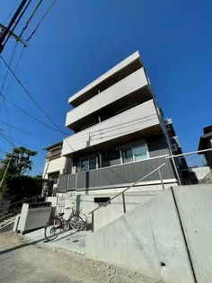 LAUREUS KUGAの画像