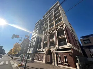 ラ・ウェゾン上沢通鴎風館【8階】の外観