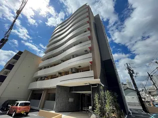 セレニテ三宮プリエ【7階】の外観