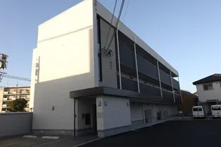 グランデ オヴェスト【304号室】の外観