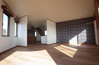 三住ビル【3階】の居間