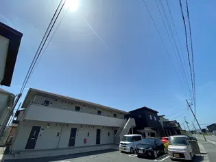 丸萬三番館の画像