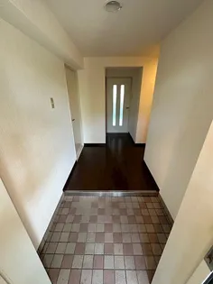 カルム千里山土井【2階】の玄関