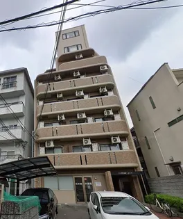 ファミーユ松本【3階】の外観