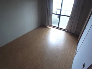 ガーネット森北町【1階】の寝室