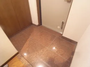 ベルレーブ本山【2階】の玄関