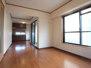 芦屋ニューコーポII番館【2階】の居間