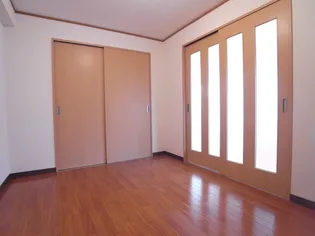 芦屋ニューコーポII番館【2階】の寝室