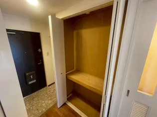 グランペール【3階】の玄関